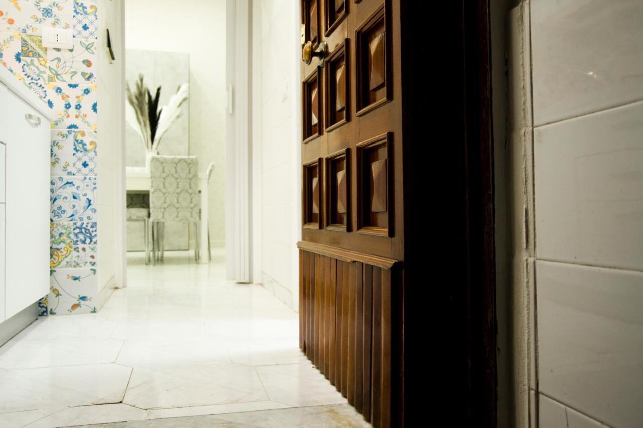 Mincasa Nel Cuore Di Napoli ภายนอก รูปภาพ